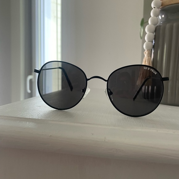 Sarah’s Day x Veux sunglasses (NBW) - Picture 4 of 4